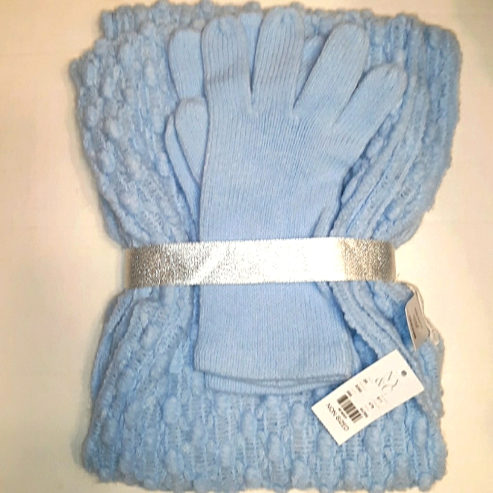 ☆NWT☆Gorgeous New York & Co. So Soft Acrylic Blue Ladies gloves & Scarf Set